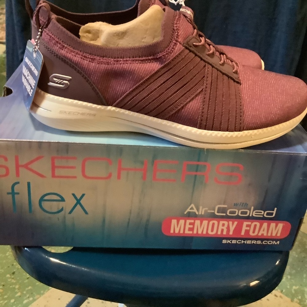 Skechers Memory Foam